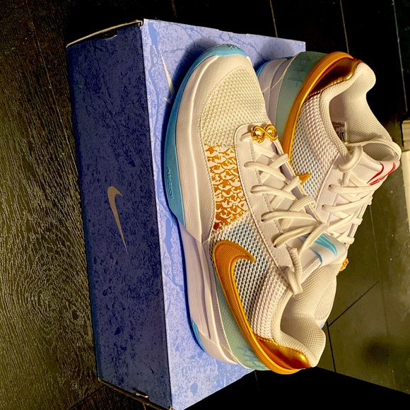 Nike Ja Morant Basketball Shoes - Picture 1 of 5